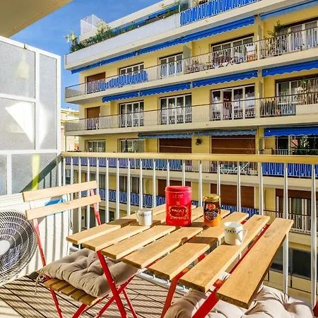 De Standing Apartament